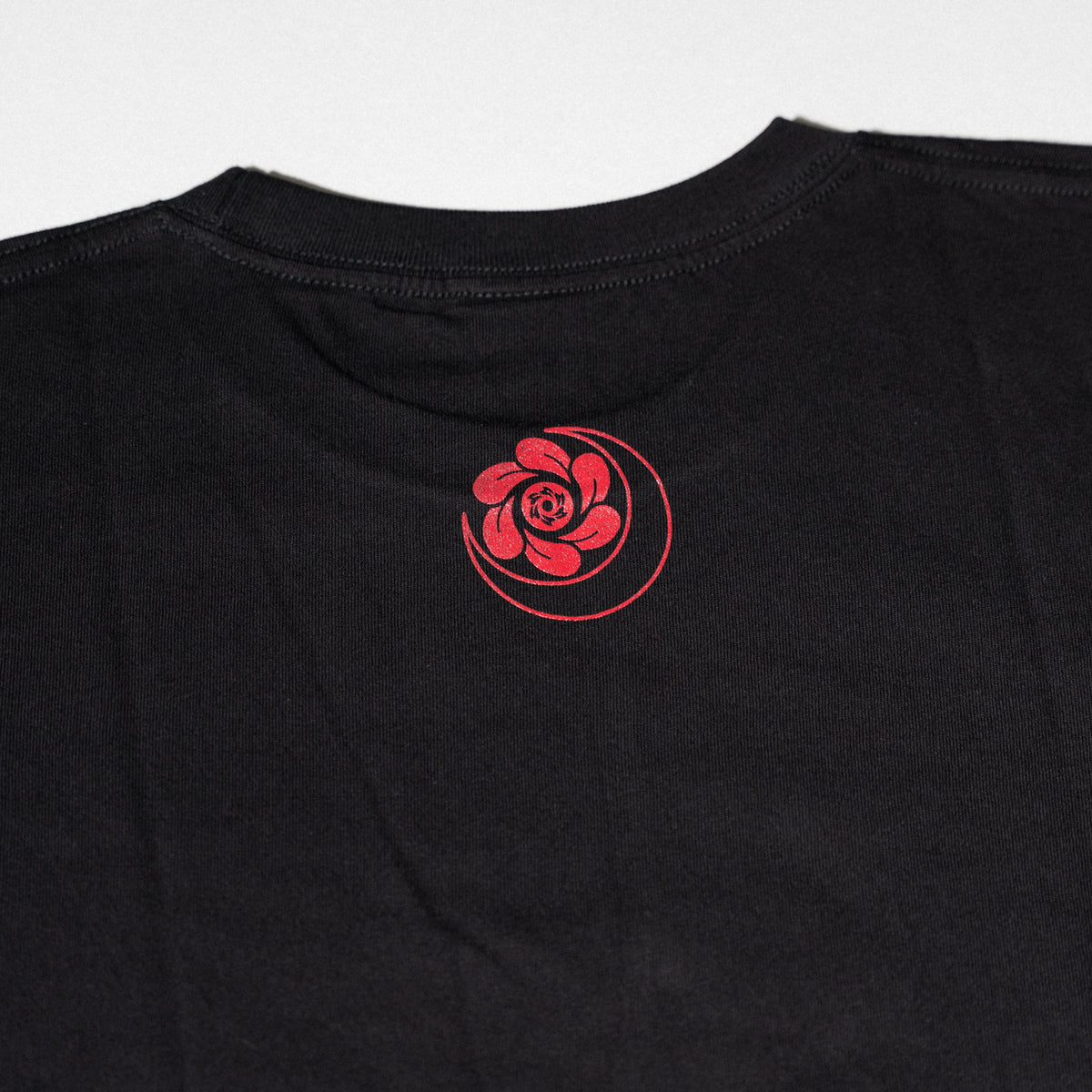 アカシック / "BORNRED" T-shirt