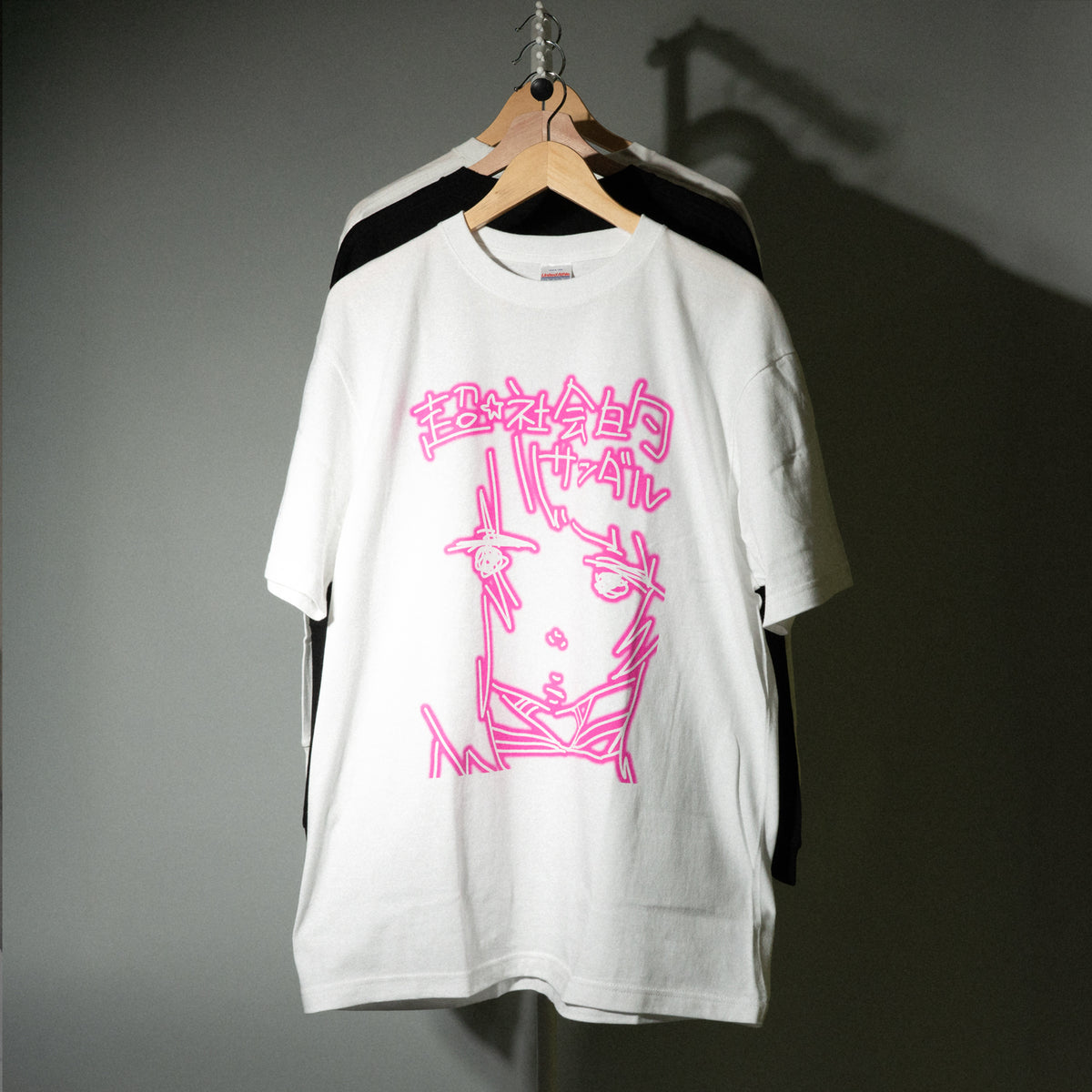 超☆社会的サンダル /　「新☆春　楽園、此処二有リ。」"オニザワマシロ" Illustration T-Shirt