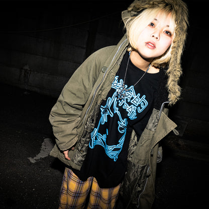 超☆社会的サンダル /　「新☆春　楽園、此処二有リ。」"オニザワマシロ" Illustration T-Shirt