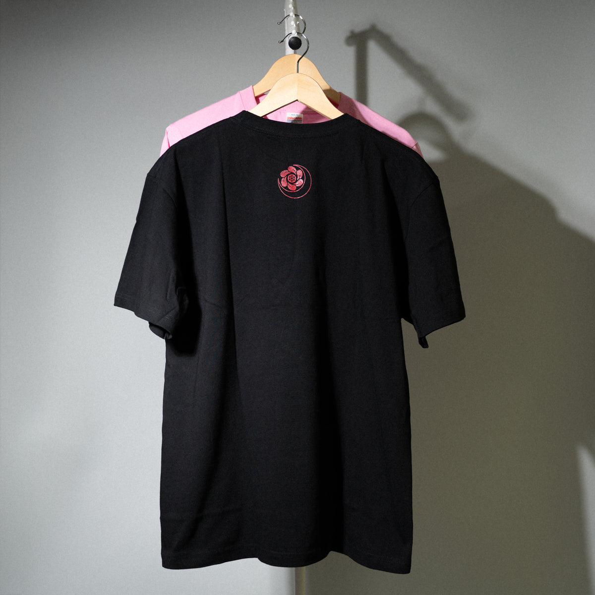 アカシック / "BORNRED" T-shirt