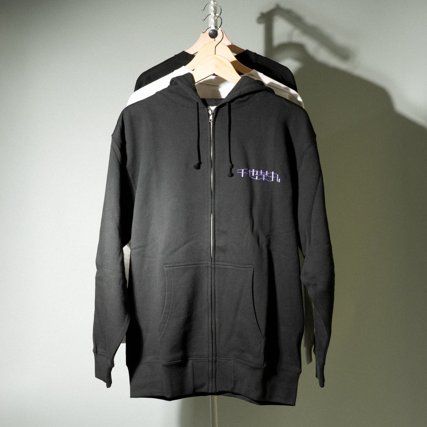 千也茶丸 / "千也茶丸" LOGO Goods Zip-up Hoodie